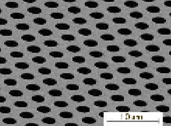多孔氮化硅支撐膜上的石墨烯